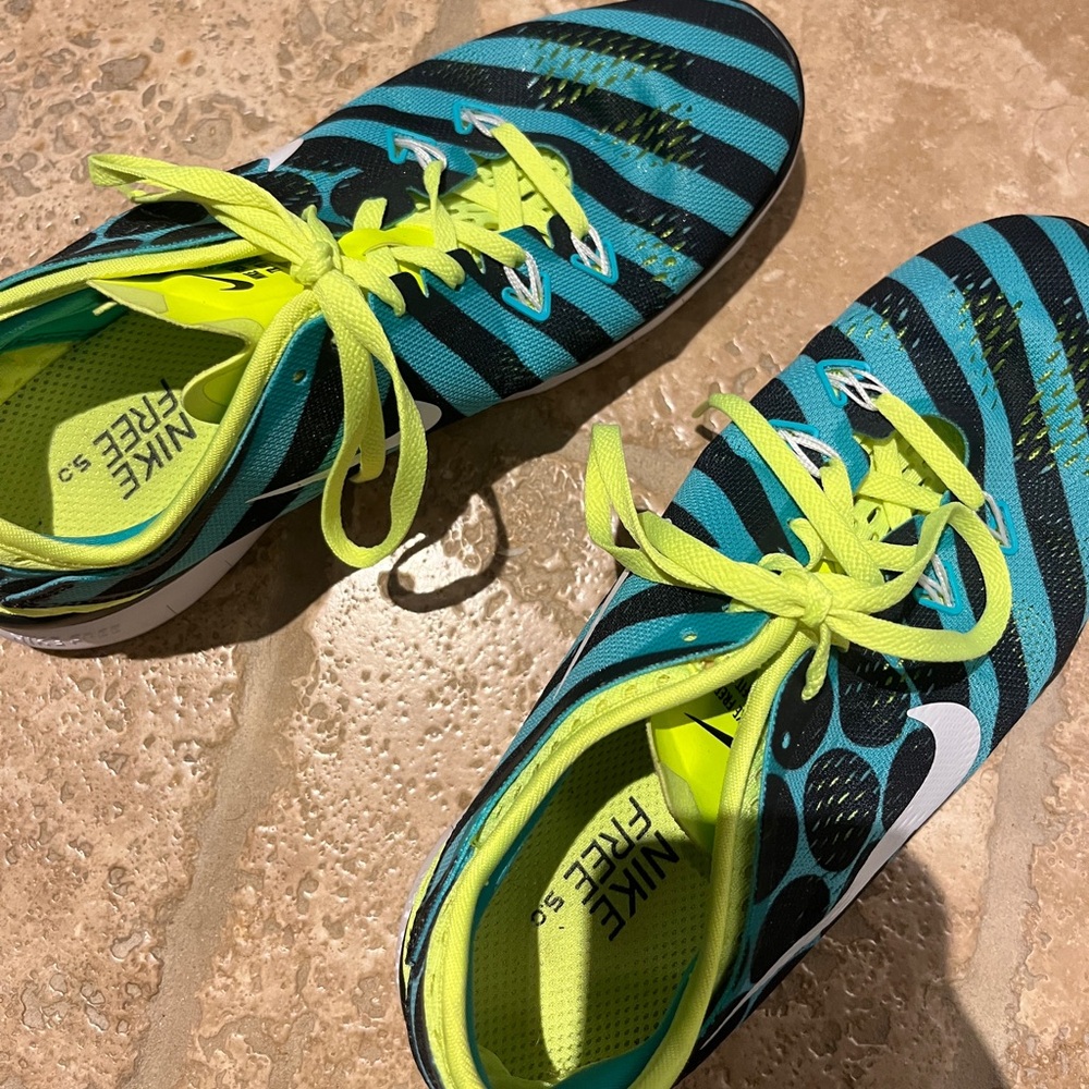 Nike Free 5.0 Running Shoe 🏃‍♀️ women’s 9